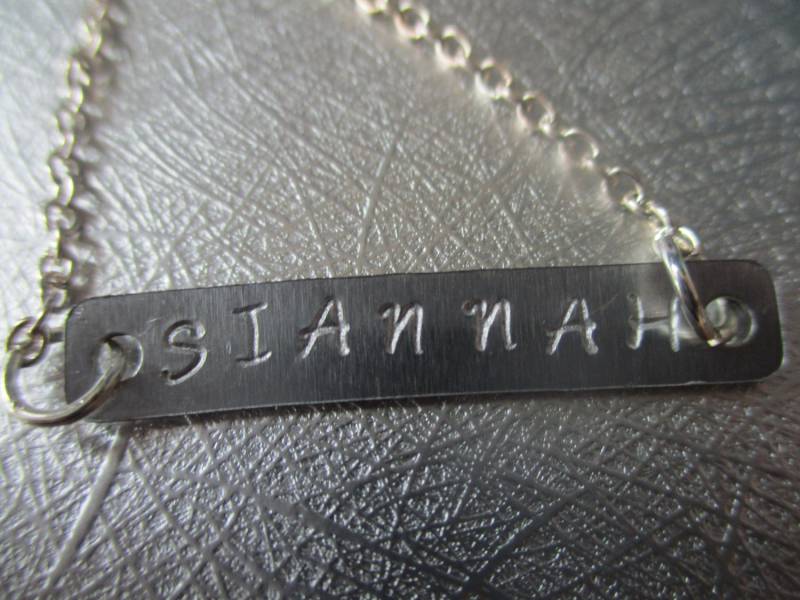 Hand Gestempelt Halskette Name Schmuck Silber Bar von NoahSiannahBeadMine
