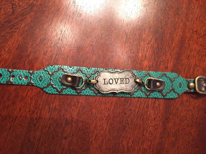 Leder Armband Silber Liebte Fokale Anhänger Elegant Schmuck, Vintage Womens Accessoires, Valentinstag Geschenk, Schmuck von NoahSiannahBeadMine