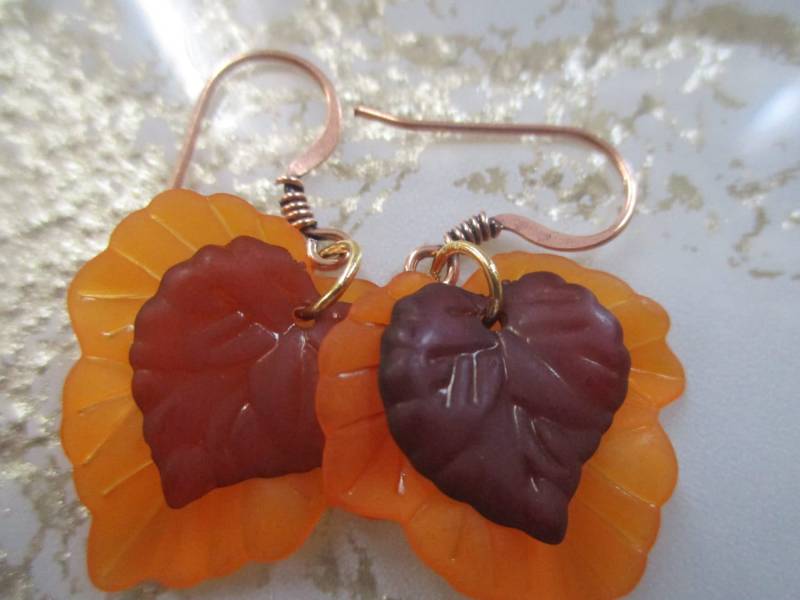 Maple Leaf Ohrringe Herbst Fallen Schmuck Herbstblatt Fallende Blätter von NoahSiannahBeadMine