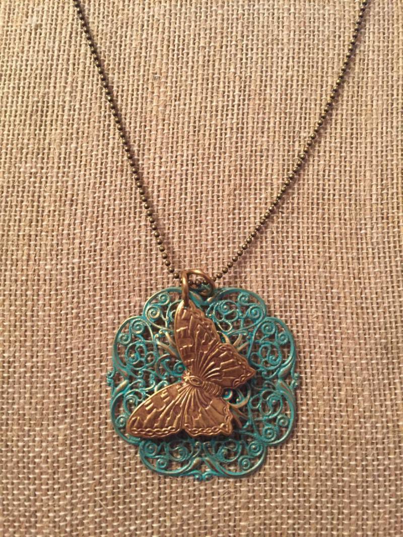 Messing Schmetterling Filigran Vintage Halskette Elegant Schmuck, Womens Accessoires, Valentinstag Geschenk, Schmuck von NoahSiannahBeadMine