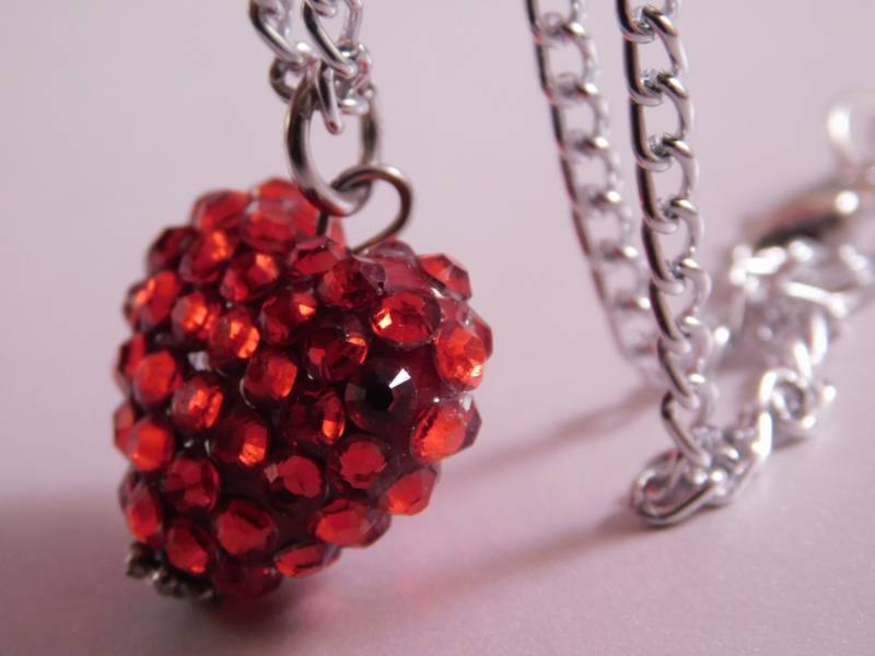 Roten Strass Herz Halskette Valentine Schmuck Funkelnde Rote Herzen Drop von NoahSiannahBeadMine