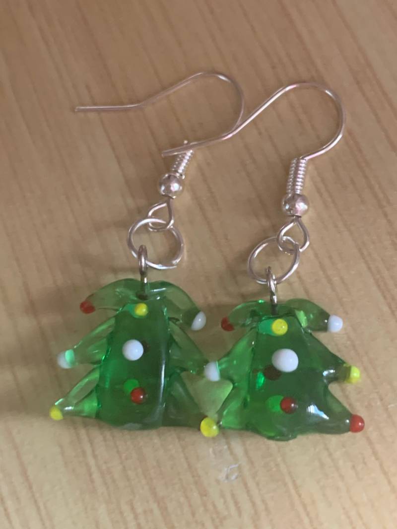 Weihnachtsbaum Mit Ornamenten Glas Lampwork Ohrringe Edel Schmuck von NoahSiannahBeadMine