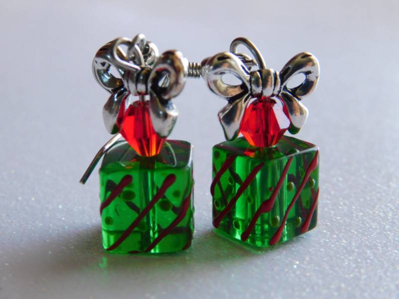 Weihnachtsgeschenke Glas Ohrringe Rot Grüne Weihnachten Geschenk Schmuck Mit Bogen Urlaub von NoahSiannahBeadMine
