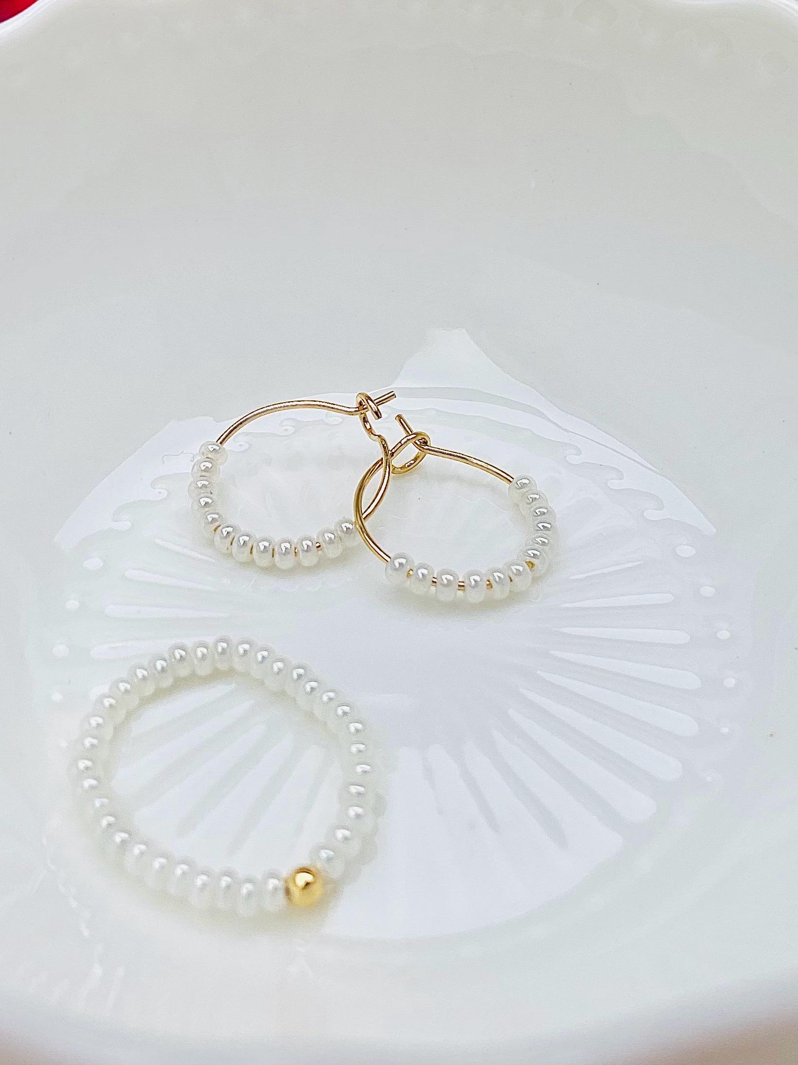 Schmuckset Ohrringe Und Perlenring Schmuckset Ohrringe Und Perlenring von Noanelli