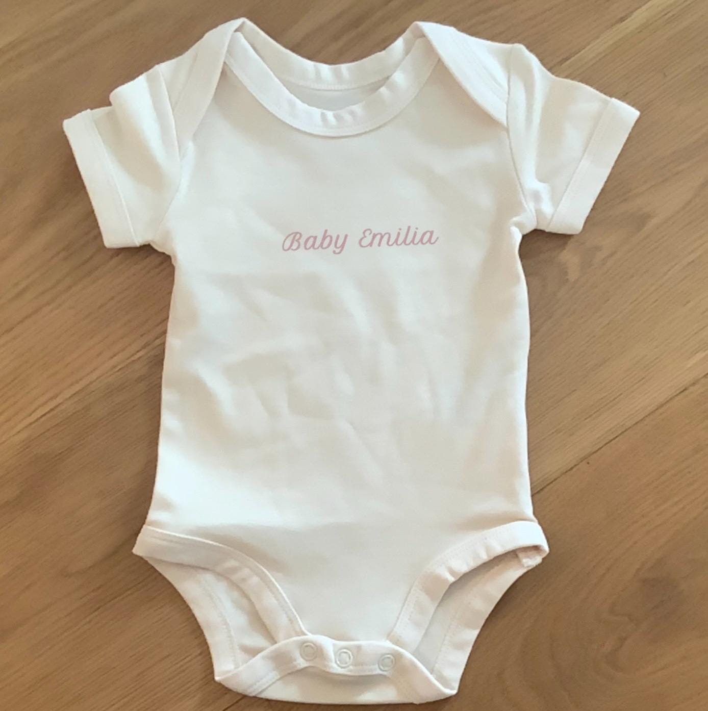 Body/strampler Individuell Bestickt, Baumwolle | Organic Natural Body/strampler Individuell Bestickt, Baumwolle | Organic Natural von NobleAndStitch