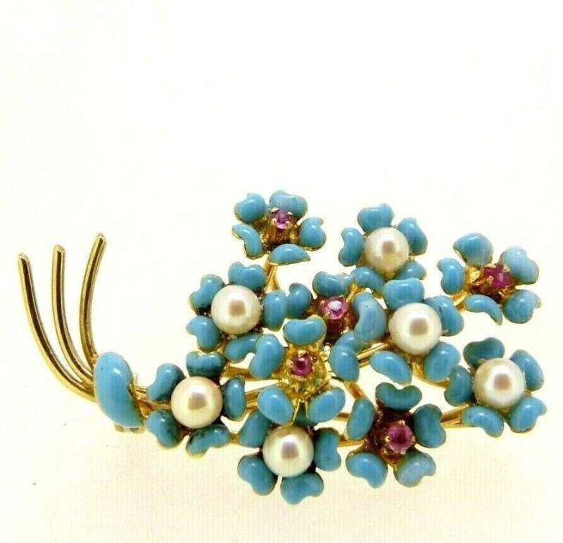 Vintage-Brosche Aus Den 1960Er Jahren Massivem 18-Karätigem Gelbgold Mit Perlen Und Natürlichen Rosa Saphiren in Form Einer Blume „Vergissmeinnicht" von NoblesseObligeItaly