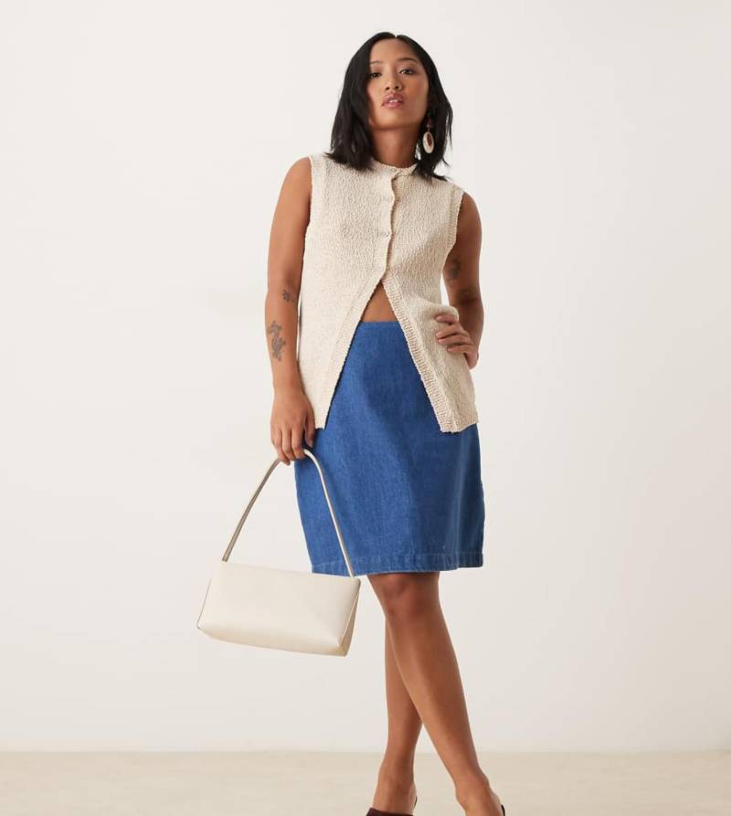 Nobody's Child Petite - Minirock aus Denim in mittlerer Waschung-Blau von Nobody's Child Petite