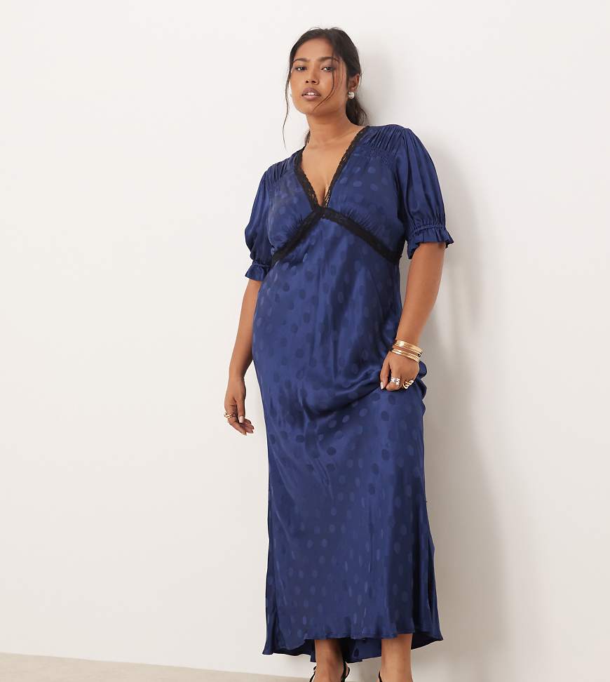 Nobody's Child Plus - Angela - Midikleid in Marineblau mit Spitzenbesatz-Grün Nobody's Child Plus - Angela - Midikleid in Marineblau mit Spitzenbesatz-Grün von Nobody's Child Plus