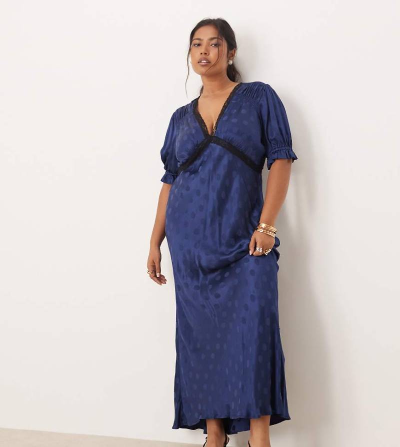 Nobody's Child Plus - Angela - Midikleid in Marineblau mit Spitzenbesatz-Grün von Nobody's Child Plus