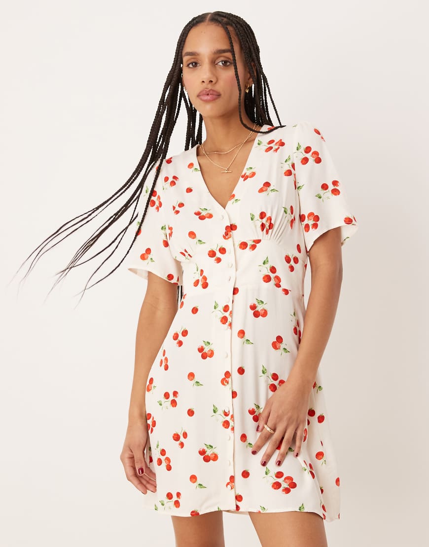 Nobody's Child - Alexa - Minikleid in Weiß mit Tomatenmuster von Nobody's Child