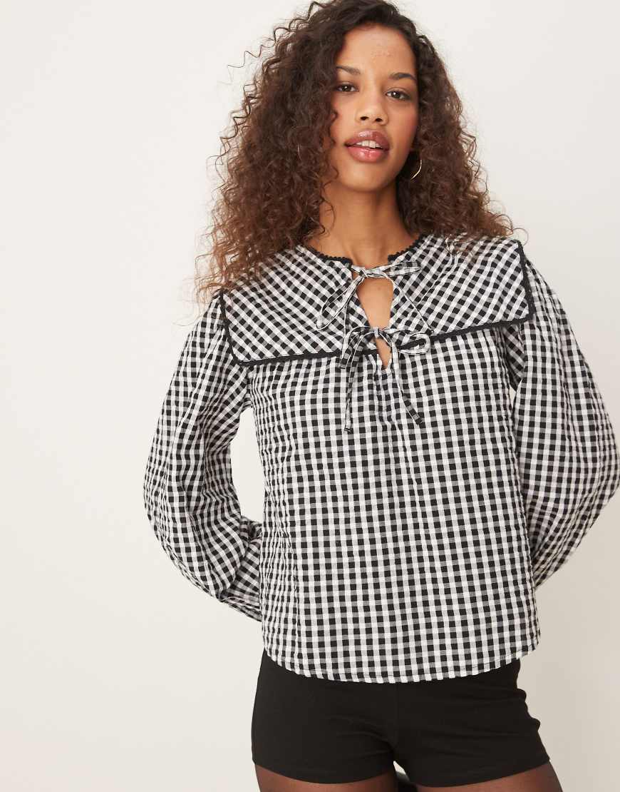 Nobody's Child - Bridy - Karierte Bluse mit Kragendetail-Bunt von Nobody's Child