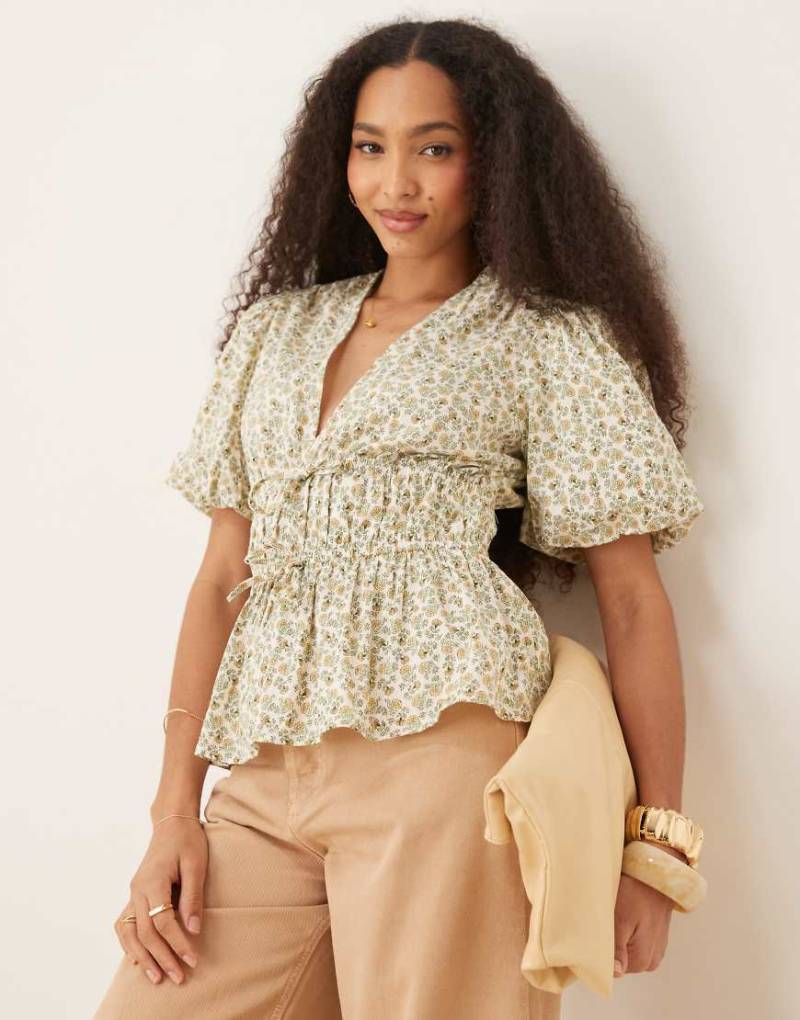 Nobody's Child - Cordellia - Cropped-Oberteil mit gelbem Blümchenmuster und Puffärmeln-Bunt von Nobody's Child