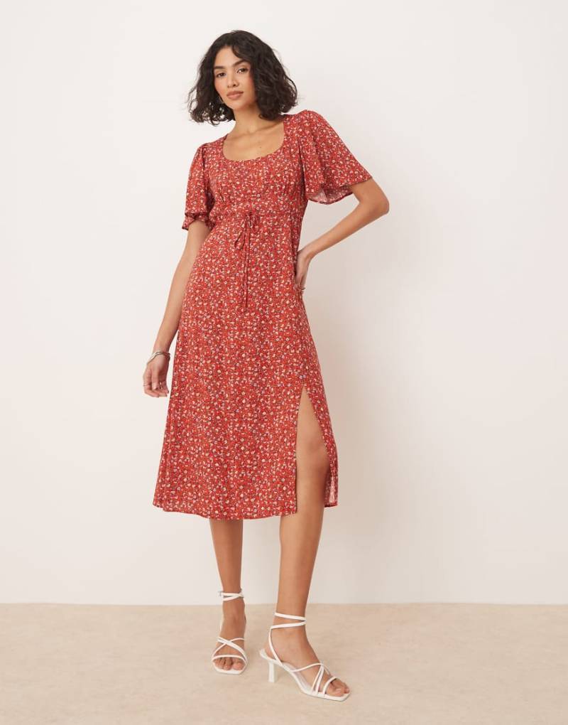 Nobody's Child - Dee Dee - Midi-Freizeitkleid in Rot geblümt von Nobody's Child
