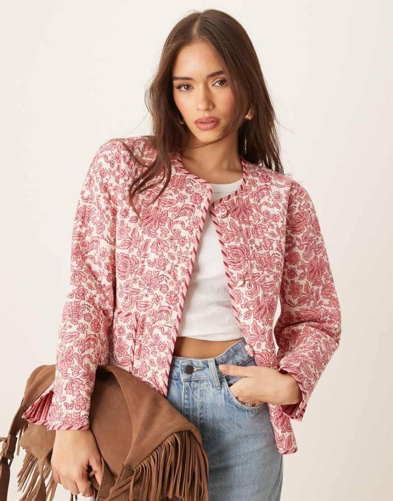 Nobody's Child - Gesteppte Wendejacke mit Print in Rosa und Gelb-Bunt von Nobody's Child