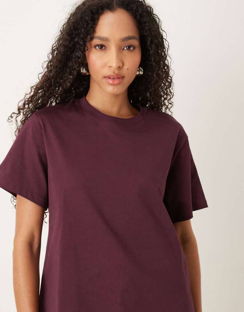 Nobody's Child - Kastiges T-Shirt in Burgunderrot von Nobody's Child