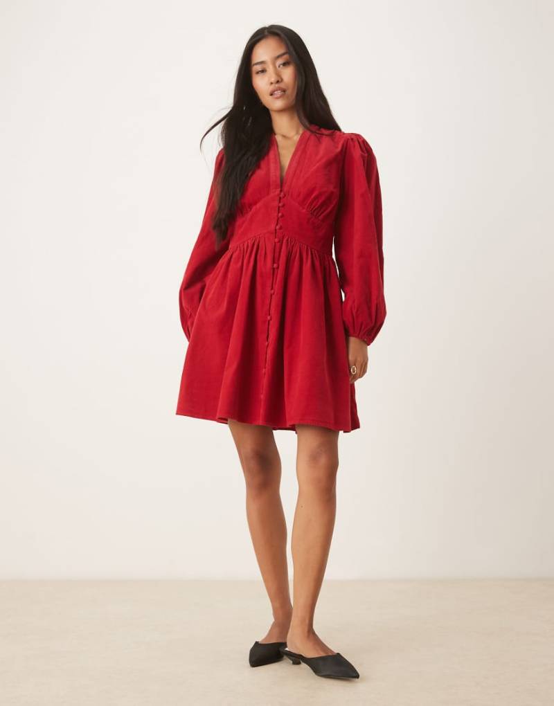 Nobody's Child - Starlight - Langärmeliges Minikleid aus Cord in Rot von Nobody's Child