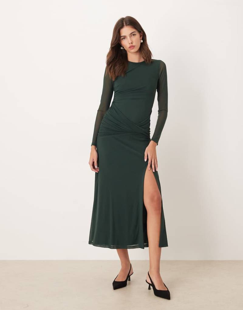 Nobody's Child - Tammy - Gerafftes, drapiertes Midaxi-Kleid in Dunkelgrün von Nobody's Child