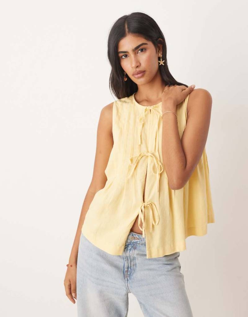 Nobody's Child - Tilly - Tanktop in Zitronengelb mit Schleife vorne Nobody's Child - Tilly - Tanktop in Zitronengelb mit Schleife vorne von Nobody's Child