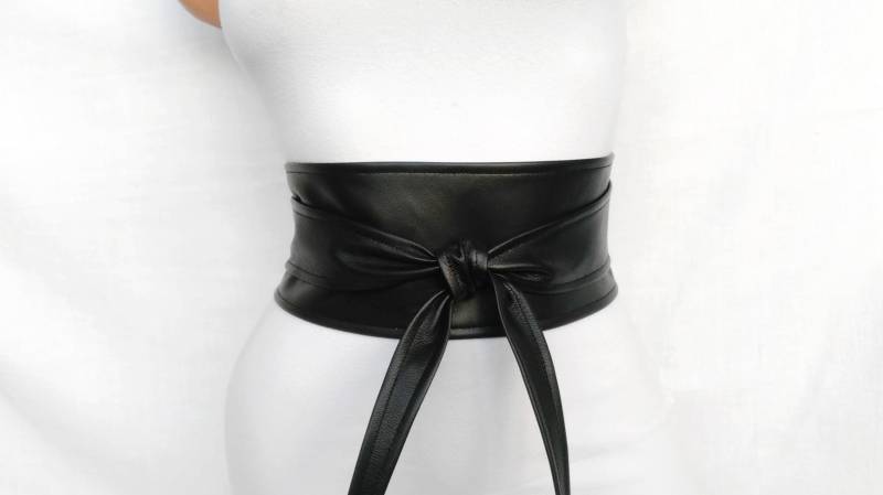 Frauen Gürtel Schwarz Obi Leder Breite Taille Cincher Unterbrust von NobodyReallyKnows