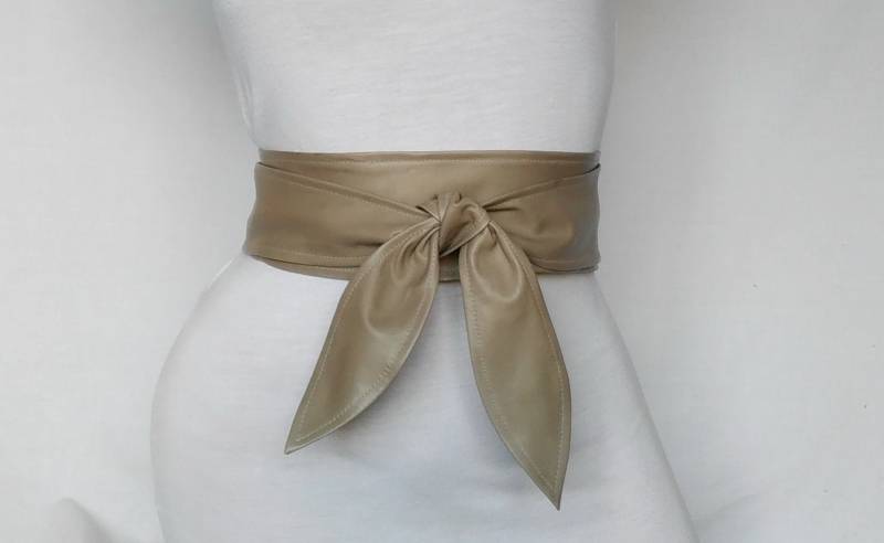 Ledergürtel Obigürtel Hochzeit Damen Wickelgürtel Plus Size Tulip Bindegürtel Cincher von NobodyReallyKnows
