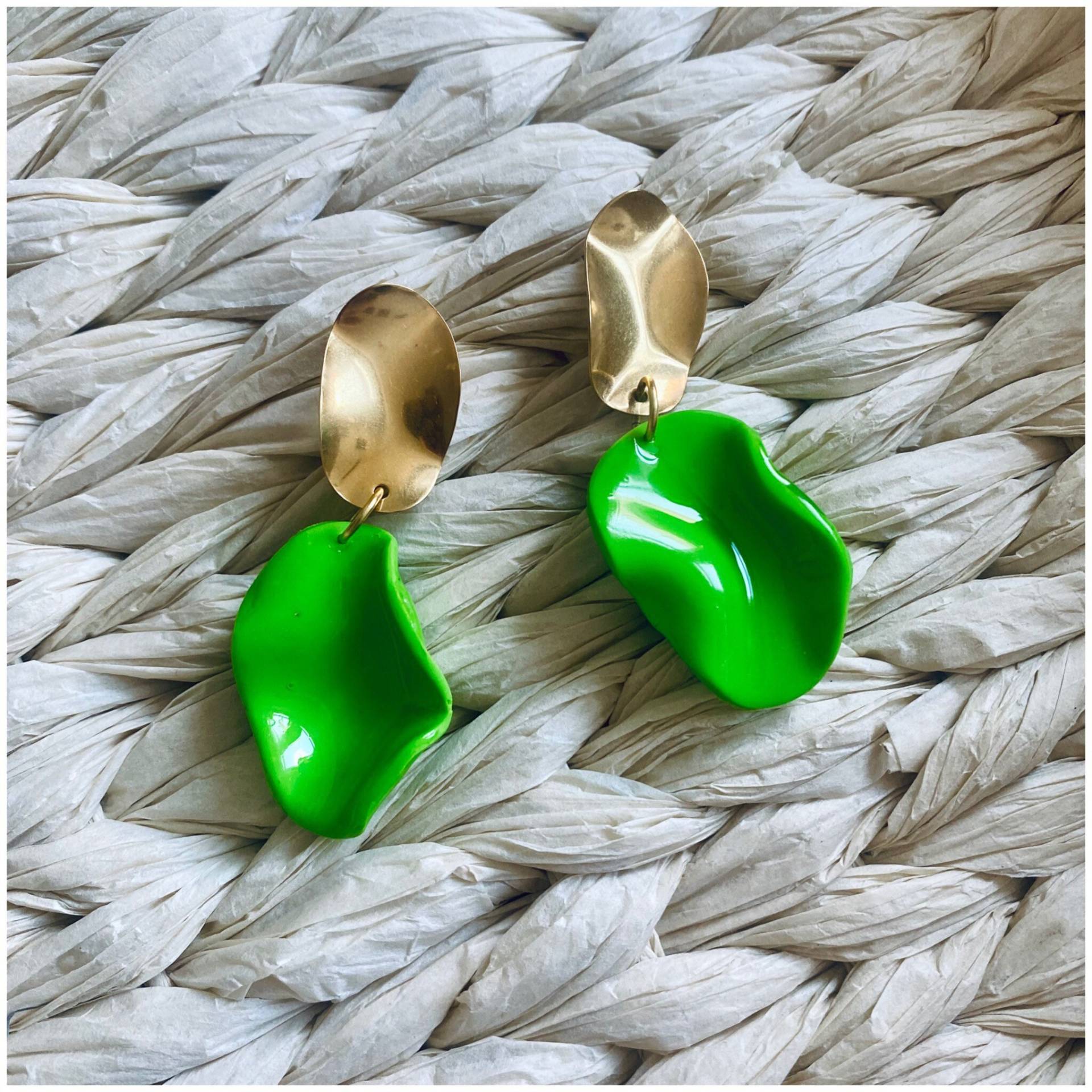 Little Hulk -Ohrringe Mit Grünem Anhänger von NodeNodeOfficial