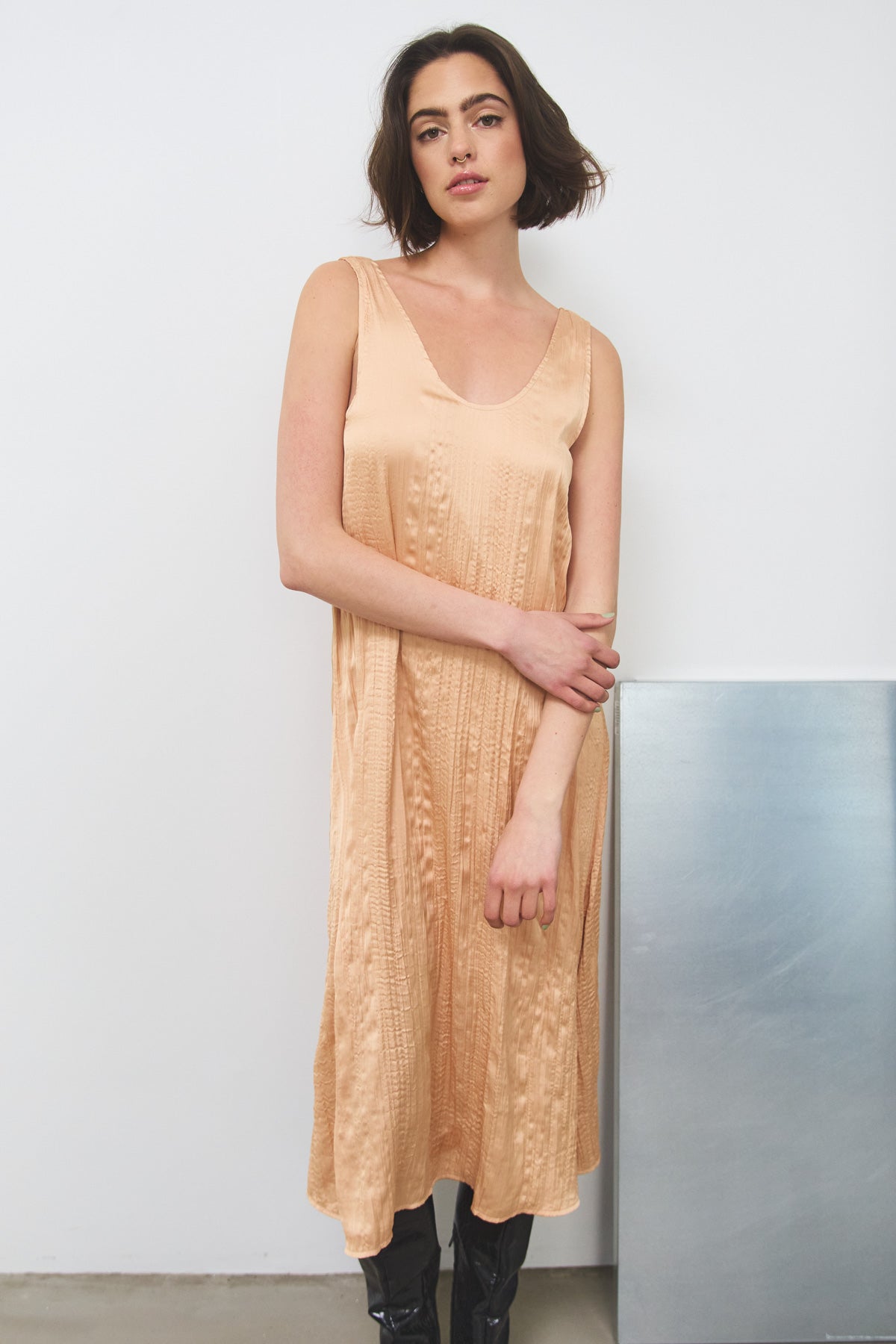 Samara Dress Dusty Apricot von Noella