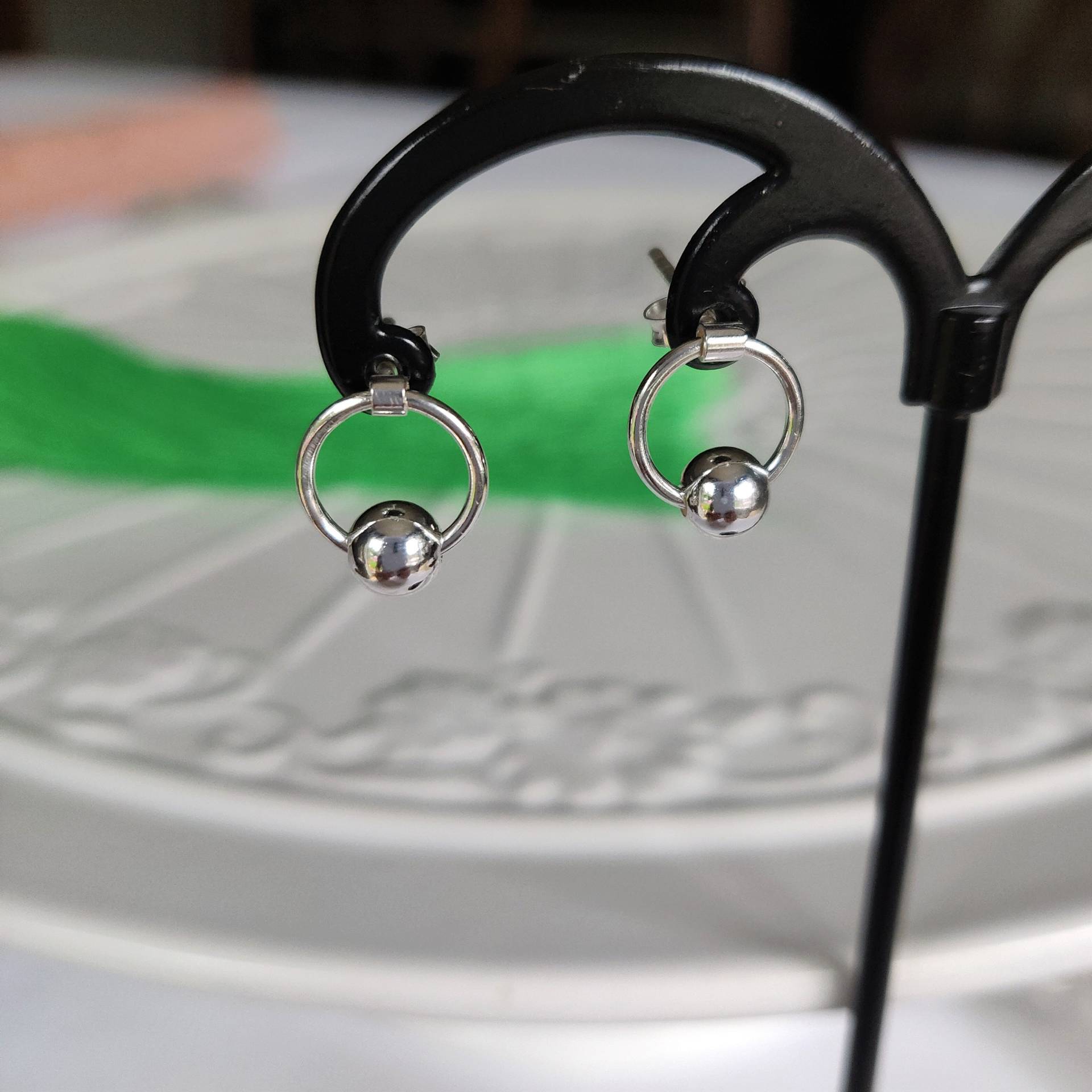 925 Sterling Silber Ohrstecker Mit Polierter Kugel von NoiSilver