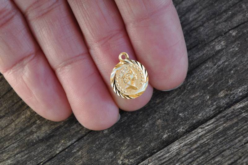 Druck „Königin" 12 Mm Antike Medaille Vergoldet Minimalistisch Gm Druck „Königin" 12 Mm Antike Medaille Vergoldet Minimalistisch Gm von NoiiSyFrance