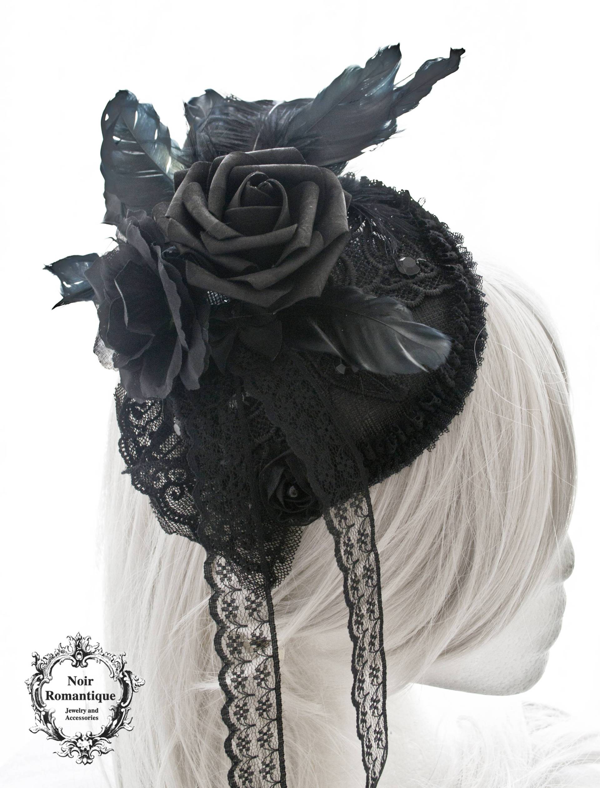 Schwarze Blume Und Federn Fascinator - Gothic Feder von NoirRomantique