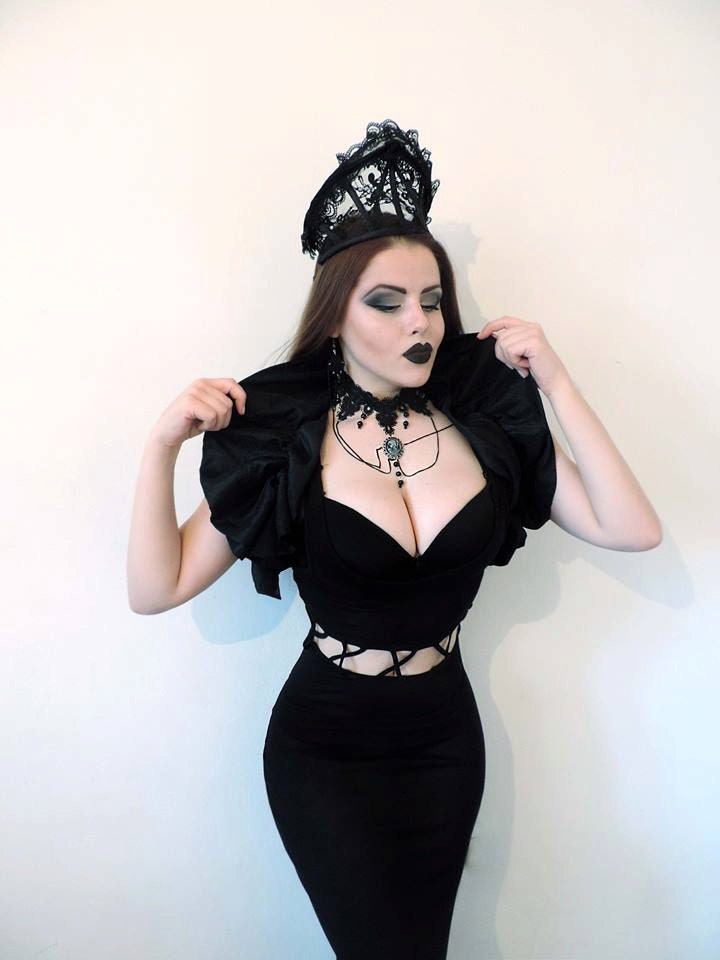 Schwarzer Taft Bolero - Gothic Gothik Shrug Rüschen Kostümzubehör von NoirRomantique