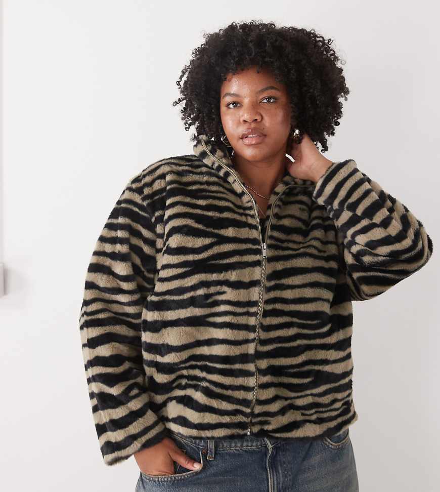 Noisy May Curve - Jacke aus Kunstpelz in Grau mit Stehkragen und Zebramuster von Noisy May Curve