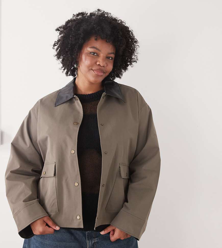 Noisy May Curve - Jacke in Braun mit Manschetten und Kragendetail-Brown Noisy May Curve - Jacke in Braun mit Manschetten und Kragendetail-Brown von Noisy May Curve