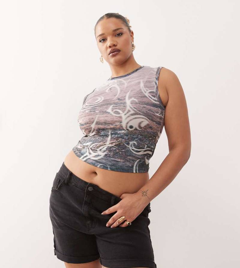 Noisy May Curve - Jeansshorts in Schwarz mit hohem Bund von Noisy May Curve