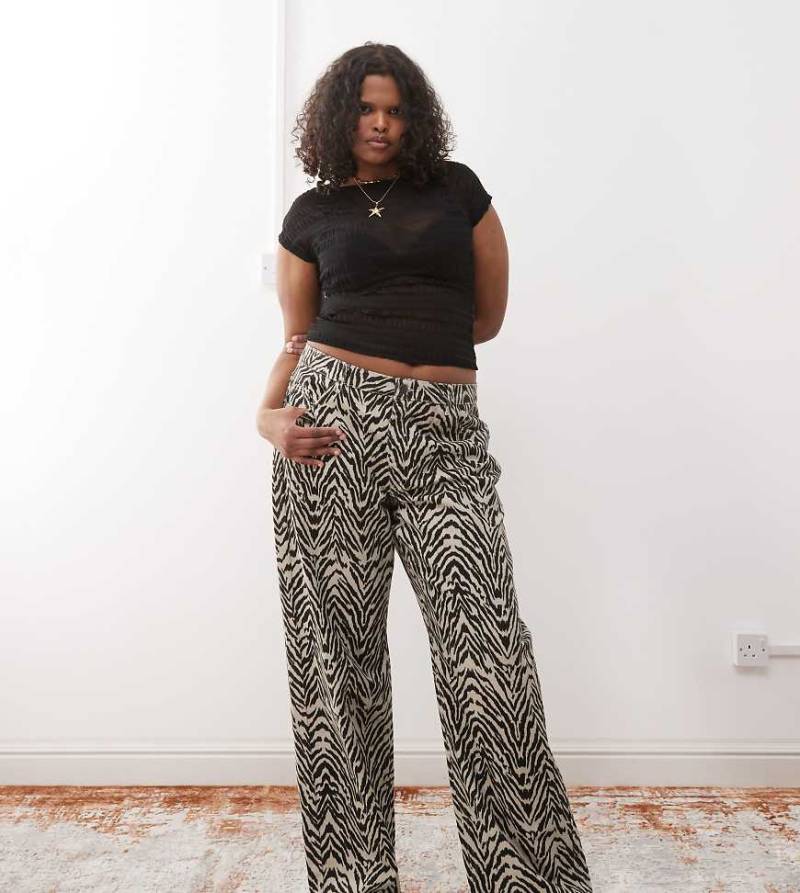 Noisy May Curve - Marley - Jeans mit weitem Bein und Zebramuster-Schwarz von Noisy May Curve