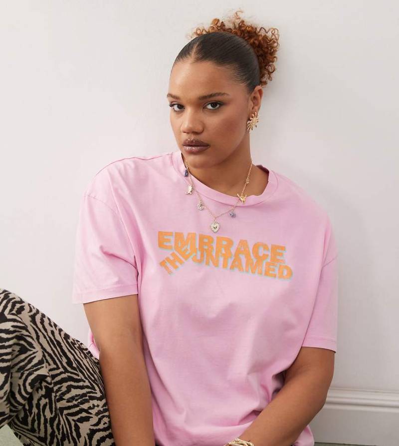 Noisy May Curve - Oversize-T-Shirt in Rosa mit Slogan vorn von Noisy May Curve