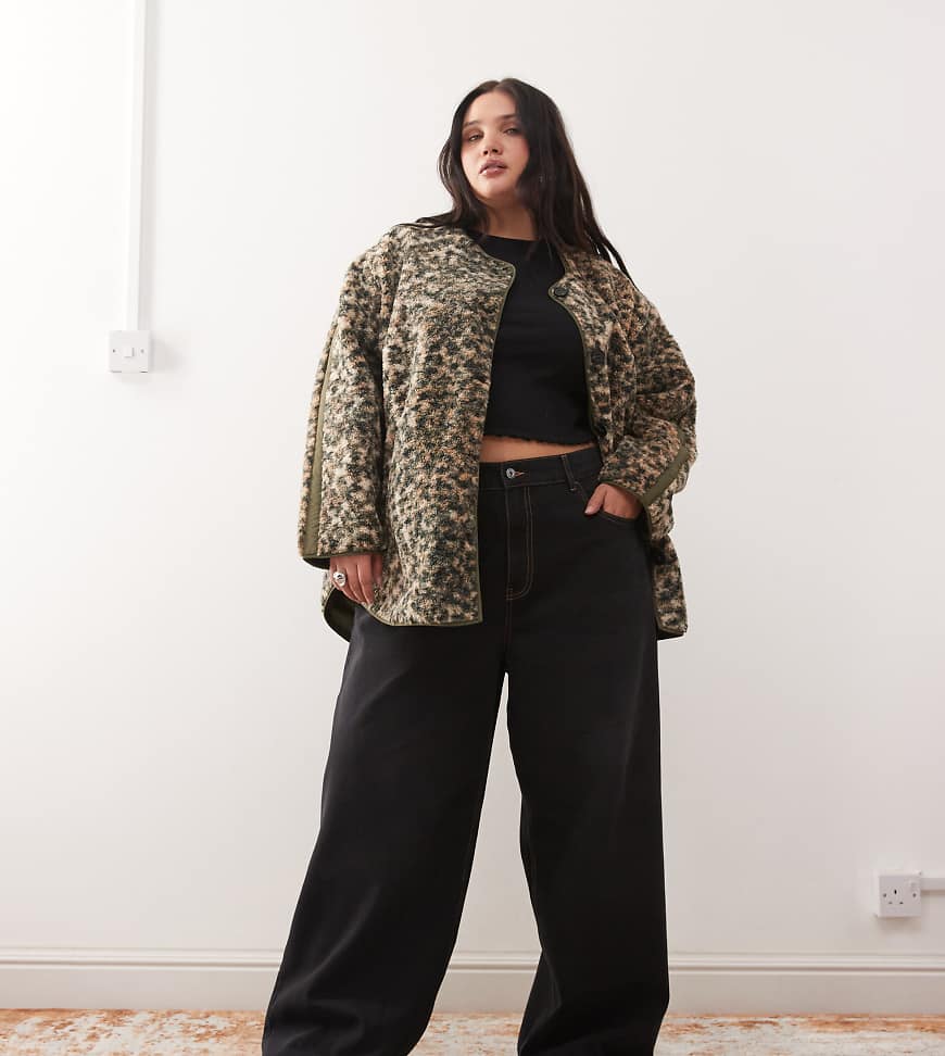 Noisy May Curve - Oversize-Teddyjacke ohne Kragen mit Leopardenmuster-Schwarz Noisy May Curve - Oversize-Teddyjacke ohne Kragen mit Leopardenmuster-Schwarz von Noisy May Curve