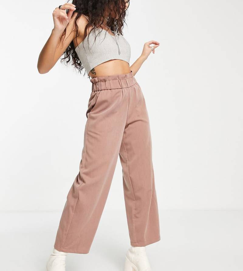 Noisy May Petite - Hose in Taupe mit Paperbag-Taille und weitem Bein-Braun von Noisy May Petite