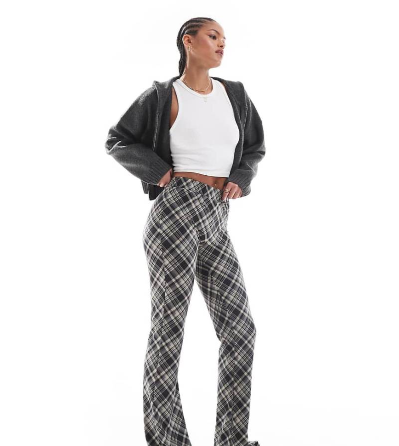 Noisy May Tall - Schlaghose in kariertem Schwarz von Noisy May Tall