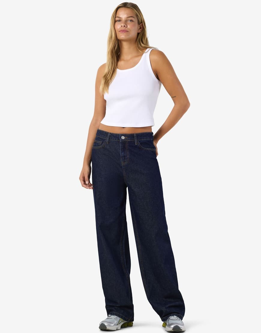 Noisy May - Alexa - Jeans in Indigoblau mit mittelhohem Bund und weitem Bein von Noisy May