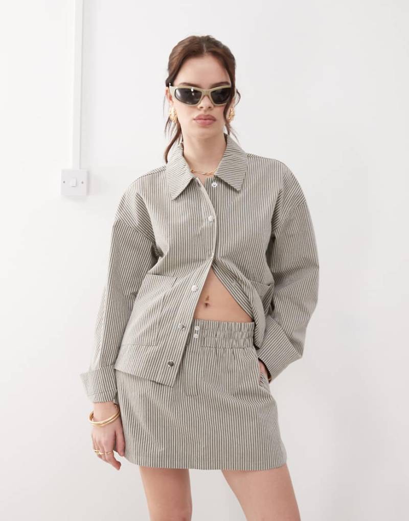 Noisy May - Hemdbluse mit grauen Streifen, Kombiteil von Noisy May