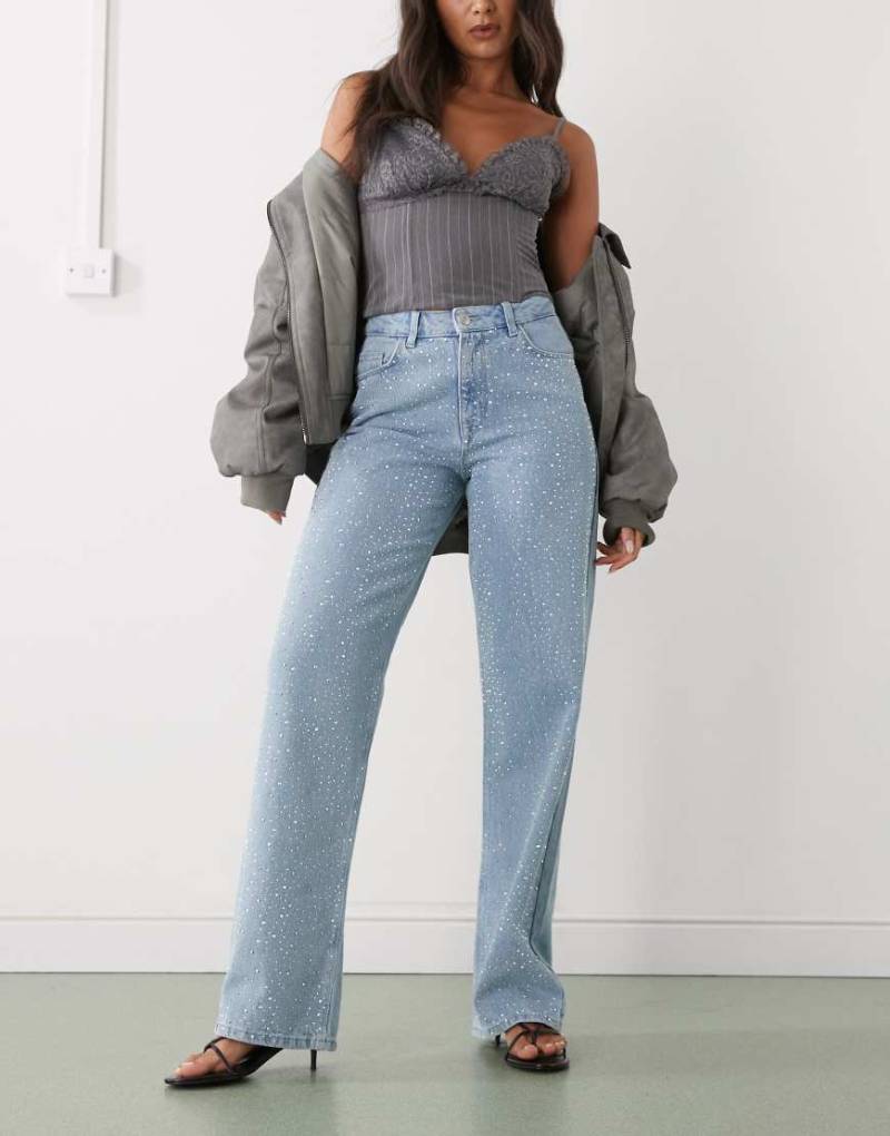 Noisy May - Jannel - Lockere Jeans in Hellblau mit Strassverzierung und hoher Taille von Noisy May