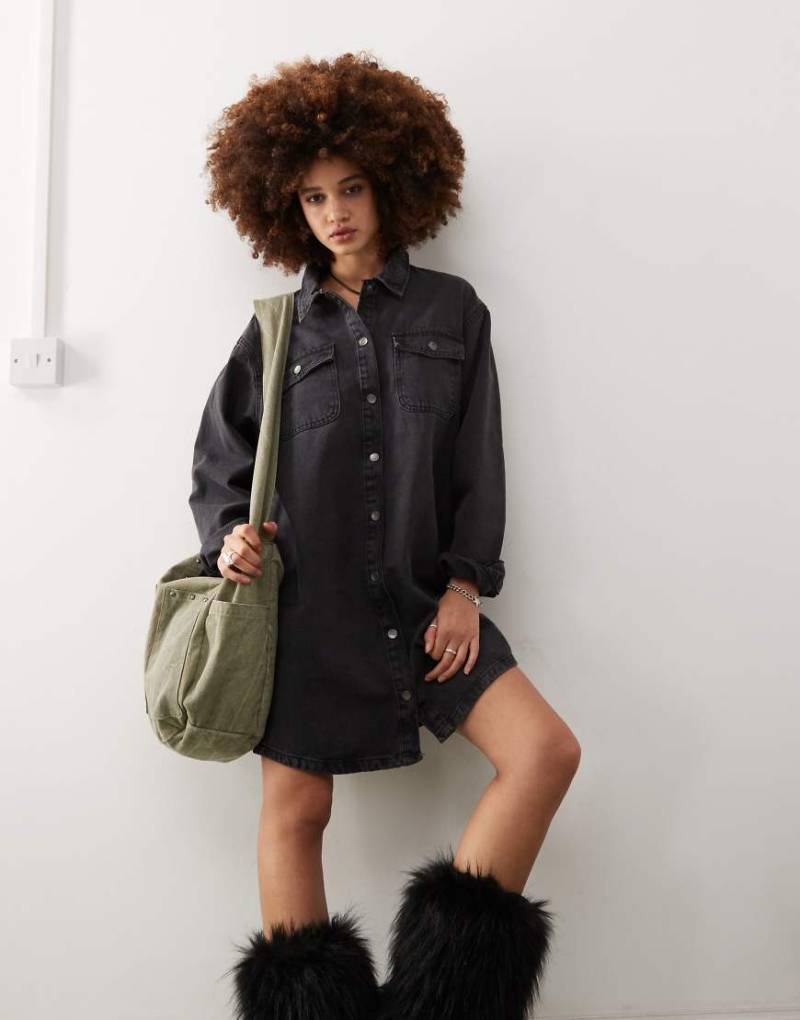 Noisy May - Langärmliges Jeans-Hemdkleid in verwaschenem Schwarz von Noisy May