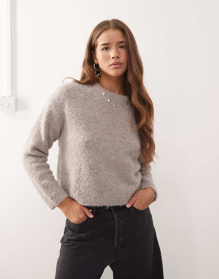 Noisy May - Lockerer Strickpullover in Taupe mit Rundhalsausschnitt-Brown Noisy May - Lockerer Strickpullover in Taupe mit Rundhalsausschnitt-Brown von Noisy May