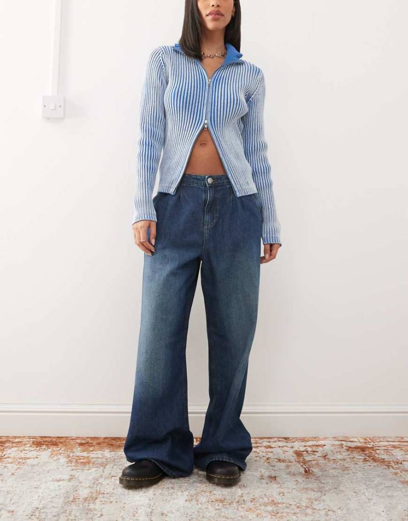 Noisy May - Mila - Weite Jeans in dunkelblauer Waschung-Marineblau Noisy May - Mila - Weite Jeans in dunkelblauer Waschung-Marineblau von Noisy May