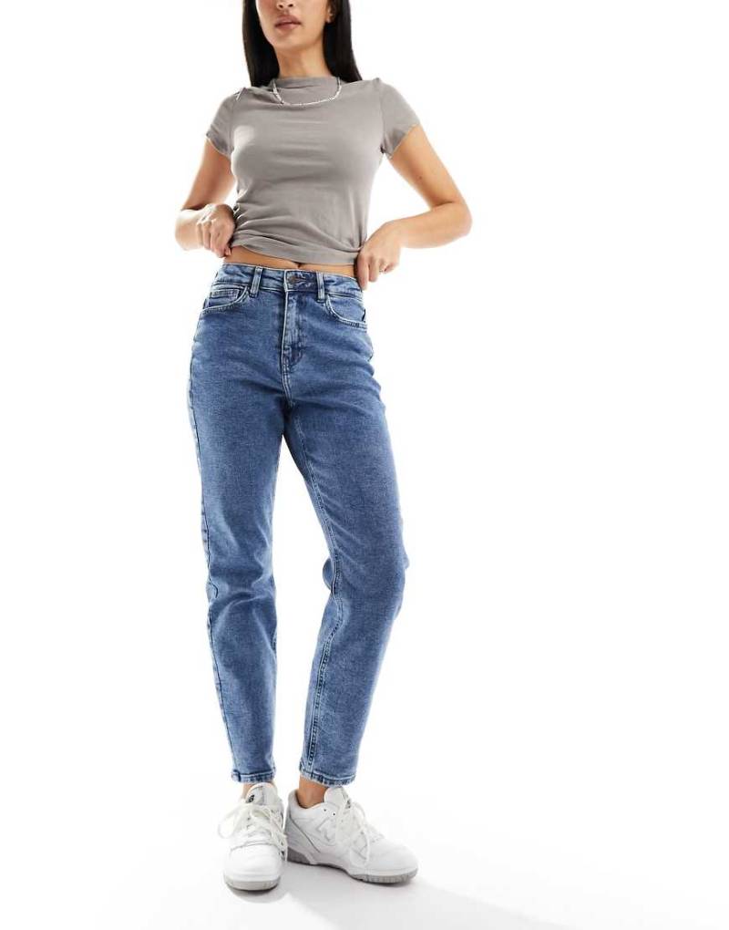 Noisy May - Moni - Gerade geschnittene Jeans in mittelhoher Waschung mit hohem Bund-Blau von Noisy May