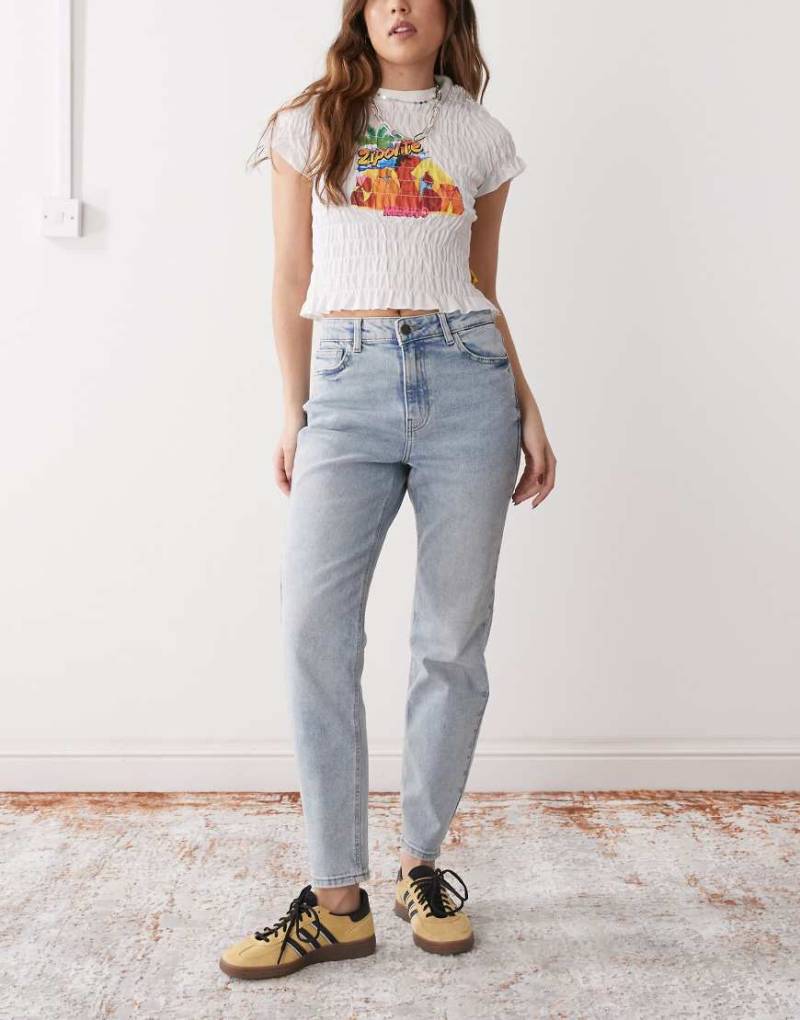 Noisy May - Moni - Straight Jeans in hellblauer Waschung mit hohem Bund von Noisy May