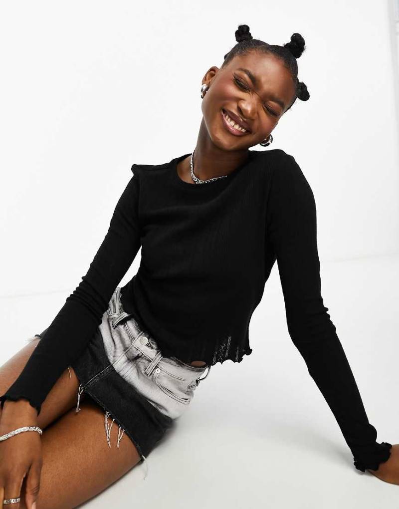 Noisy May - Oberteil in Schwarz mit Kräuselsaum von Noisy May