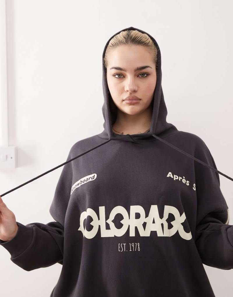 Noisy May - Oversize-Kapuzenpullover in Schwarz mit „Colorado"-Textprint von Noisy May