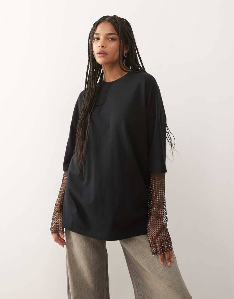Noisy May - Oversize-T-Shirt in Schwarz mit Strassärmeln von Noisy May