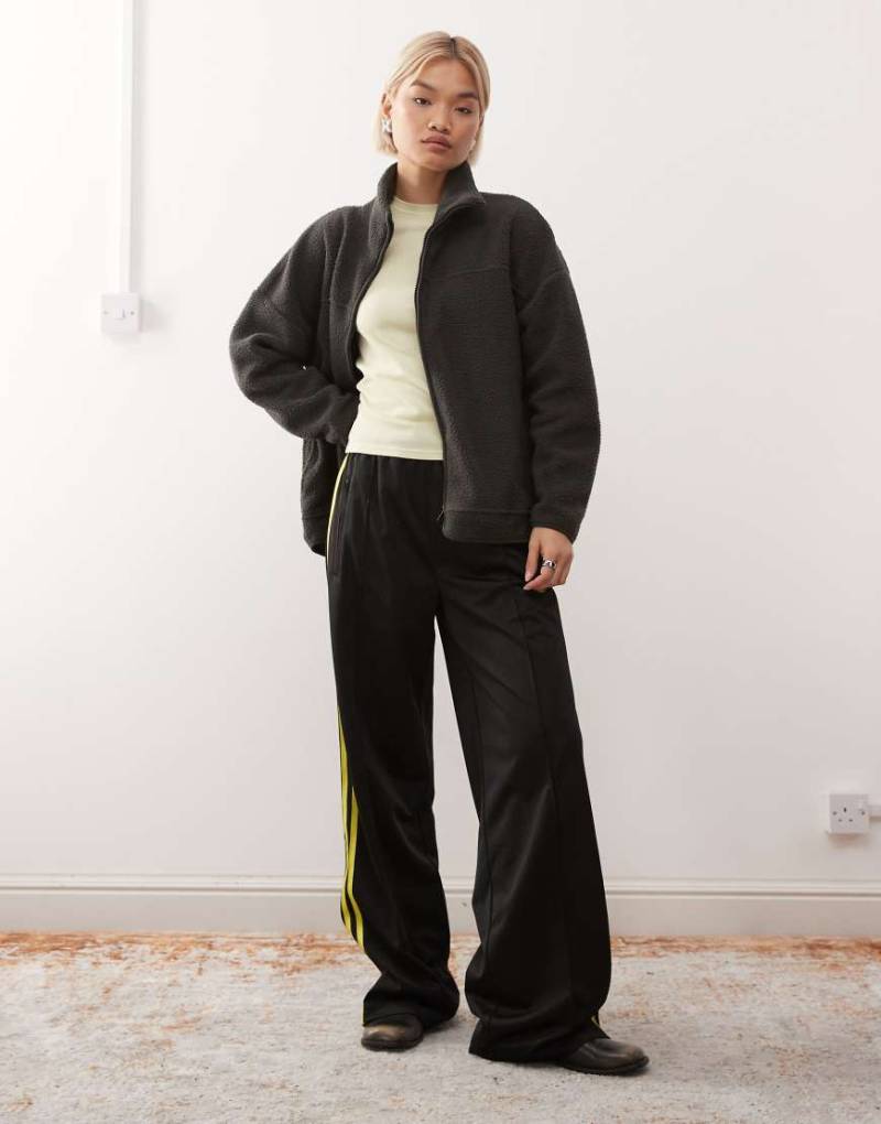 Noisy May - Pullover aus Fleece in Anthrazit mit durchgehendem Reißverschluss und Stehkragen-Grau von Noisy May